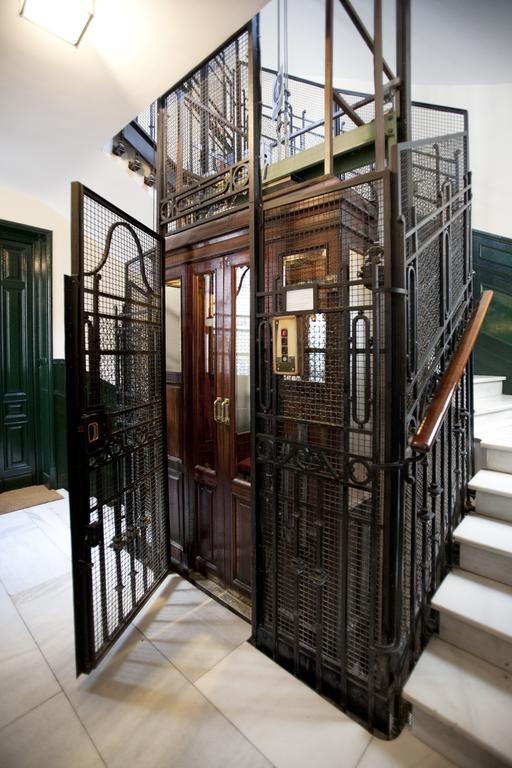 Hostal Santa Isabel Мадрид Екстериор снимка